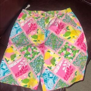 Lilly Pulitzer Women's vintage shorts size 8